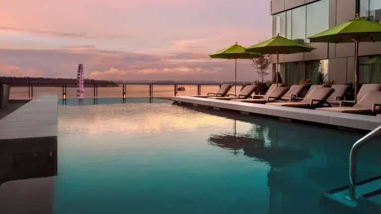 The Four Seasons Seattle Family Stay - Pool overlooking Elliot Bay - Rooftop pool